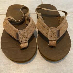 Quicksilver toddler tan sandals/flip flops size 6